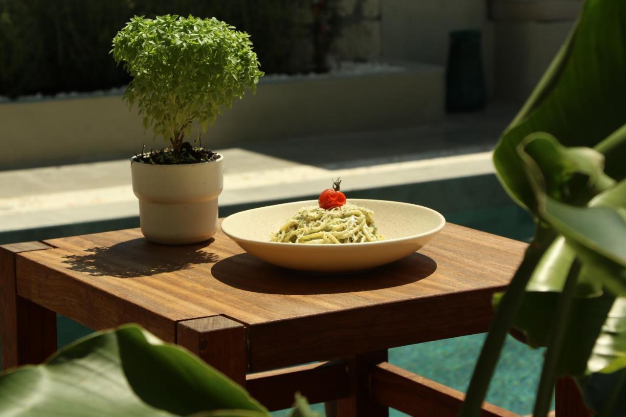 Monk Hotel Алачати Экстерьер фото