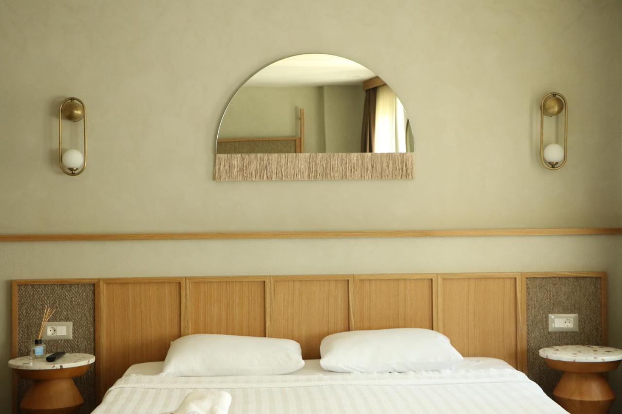 Monk Hotel Алачати Экстерьер фото