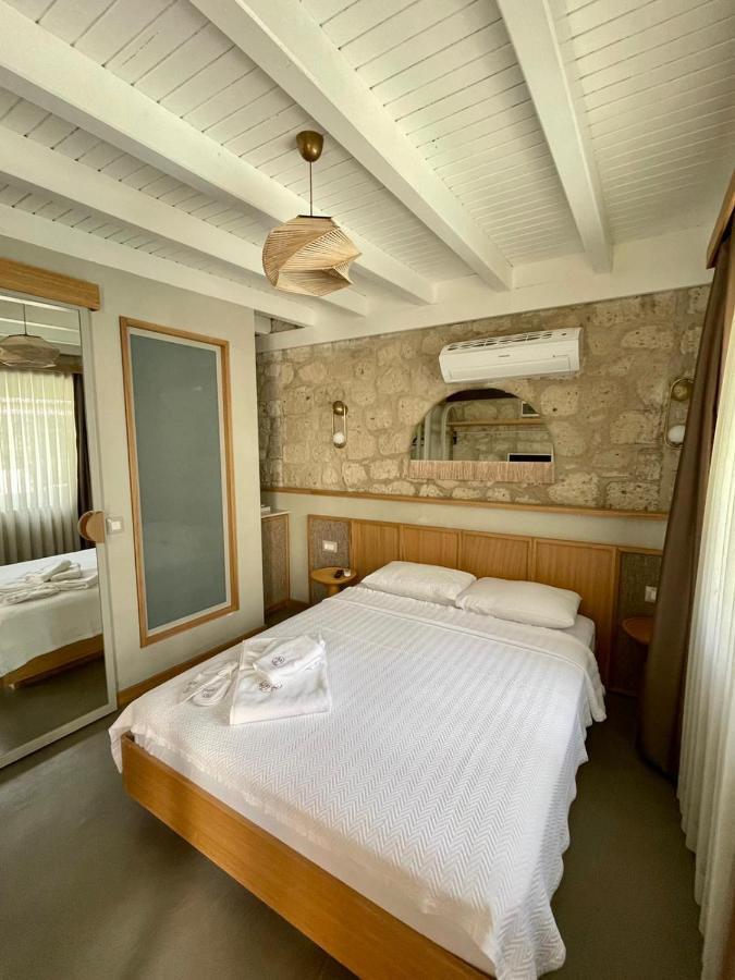 Monk Hotel Алачати Экстерьер фото