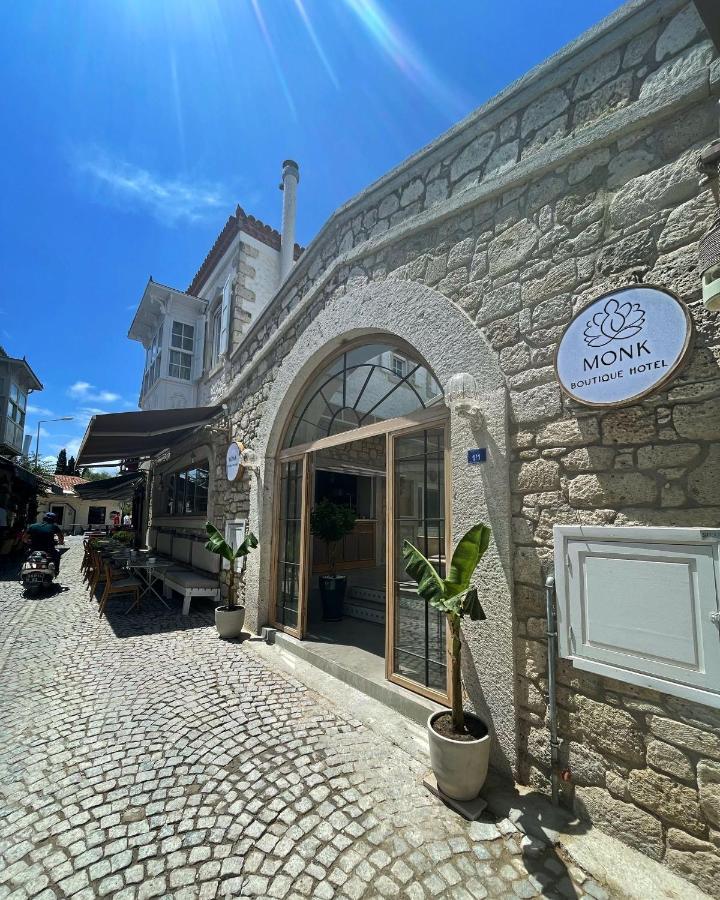 Monk Hotel Алачати Экстерьер фото